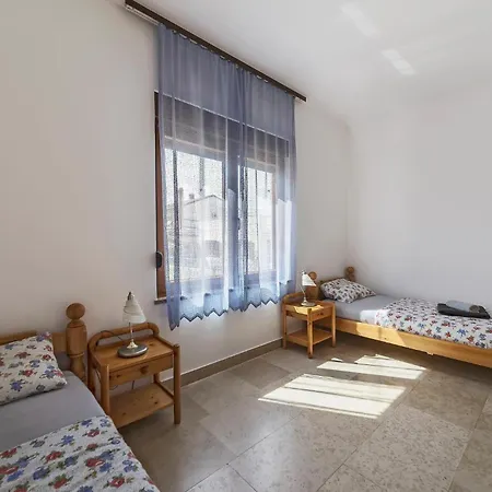 3 Bedroom Beautiful In * Pula