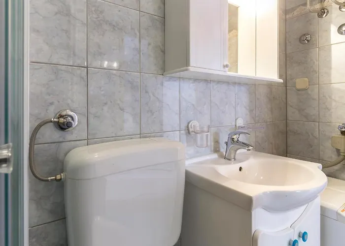 Appartement Amazing In With Wifi Pula