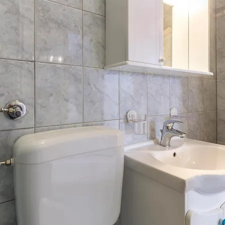 Apartmán In With Kitchen Pula